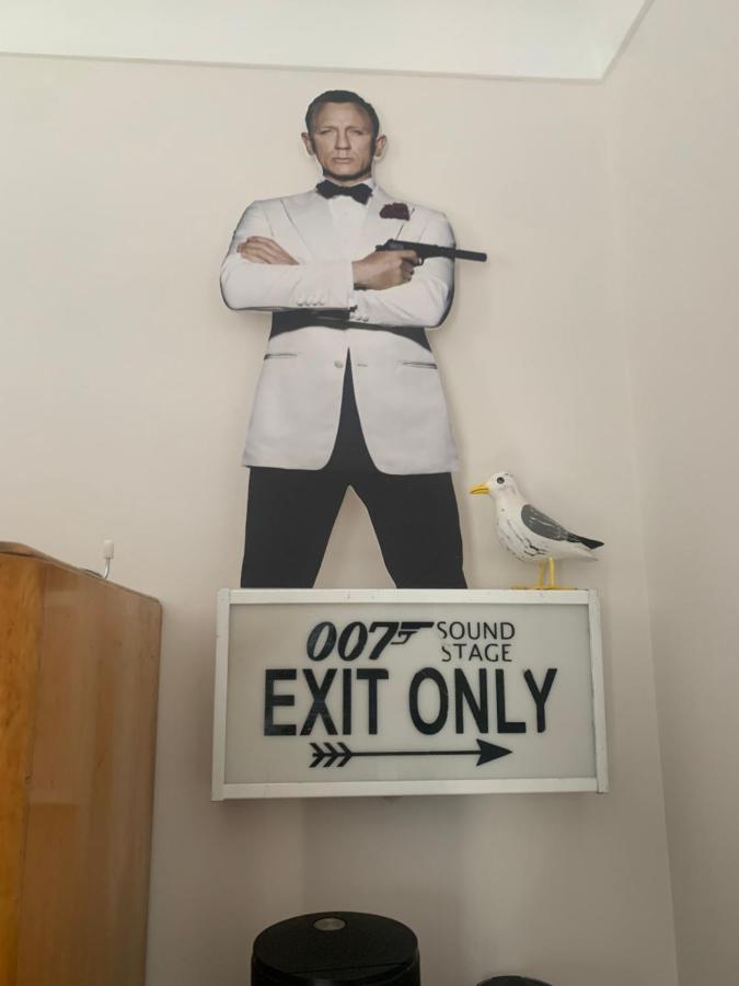 Southsea Royale Studio, James Bond, Parking, Seafront Portsmouth Eksteriør bilde